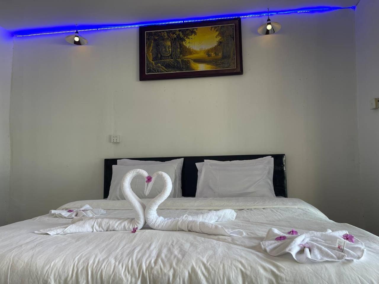 Koh Rong Beach Hostel And Bungalows Kaoh Touch Extérieur photo