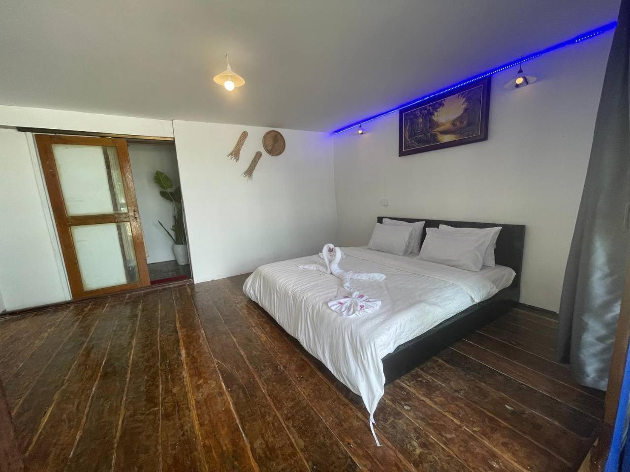 Koh Rong Beach Hostel And Bungalows Kaoh Touch Extérieur photo