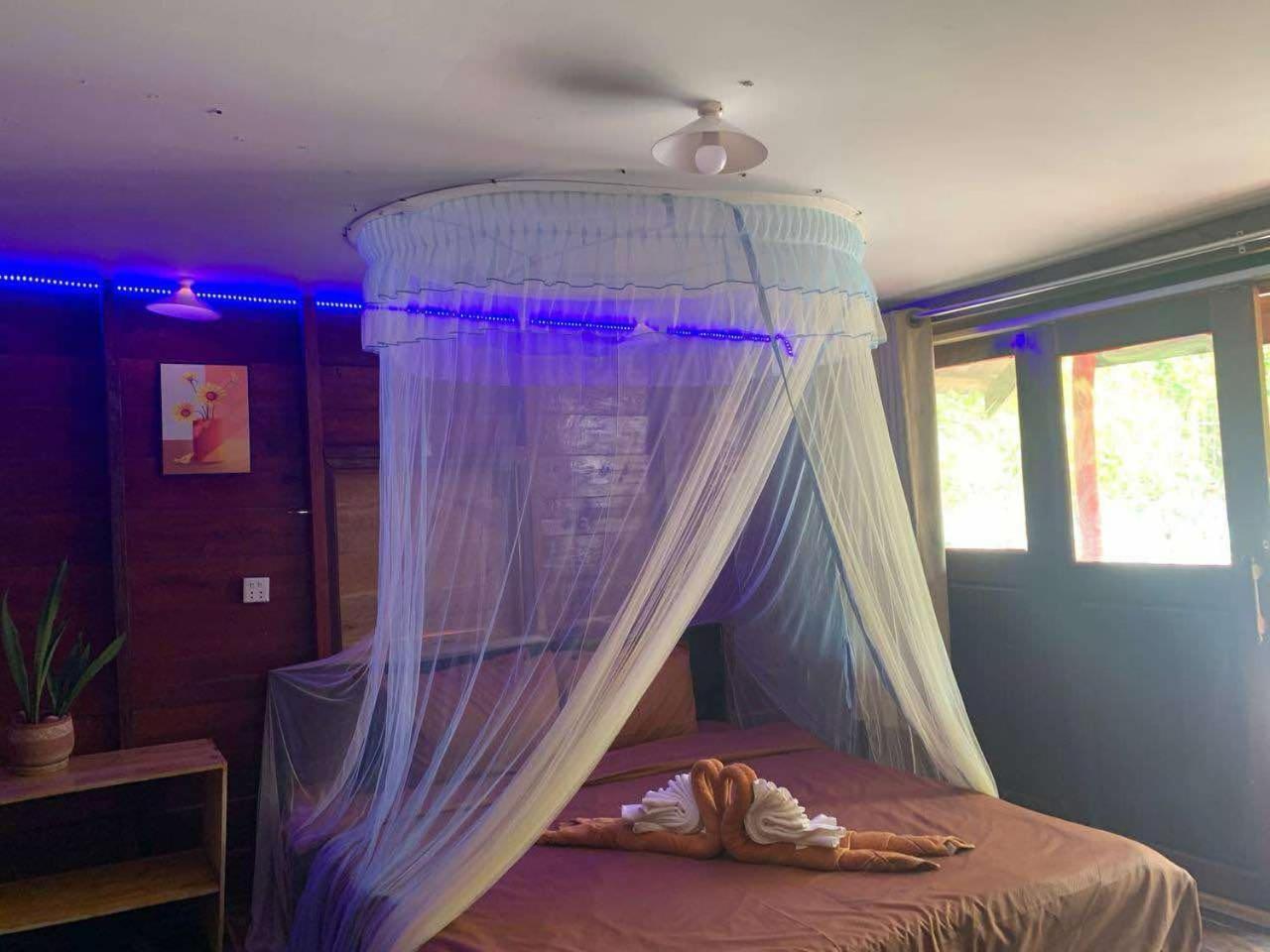 Koh Rong Beach Hostel And Bungalows Kaoh Touch Extérieur photo