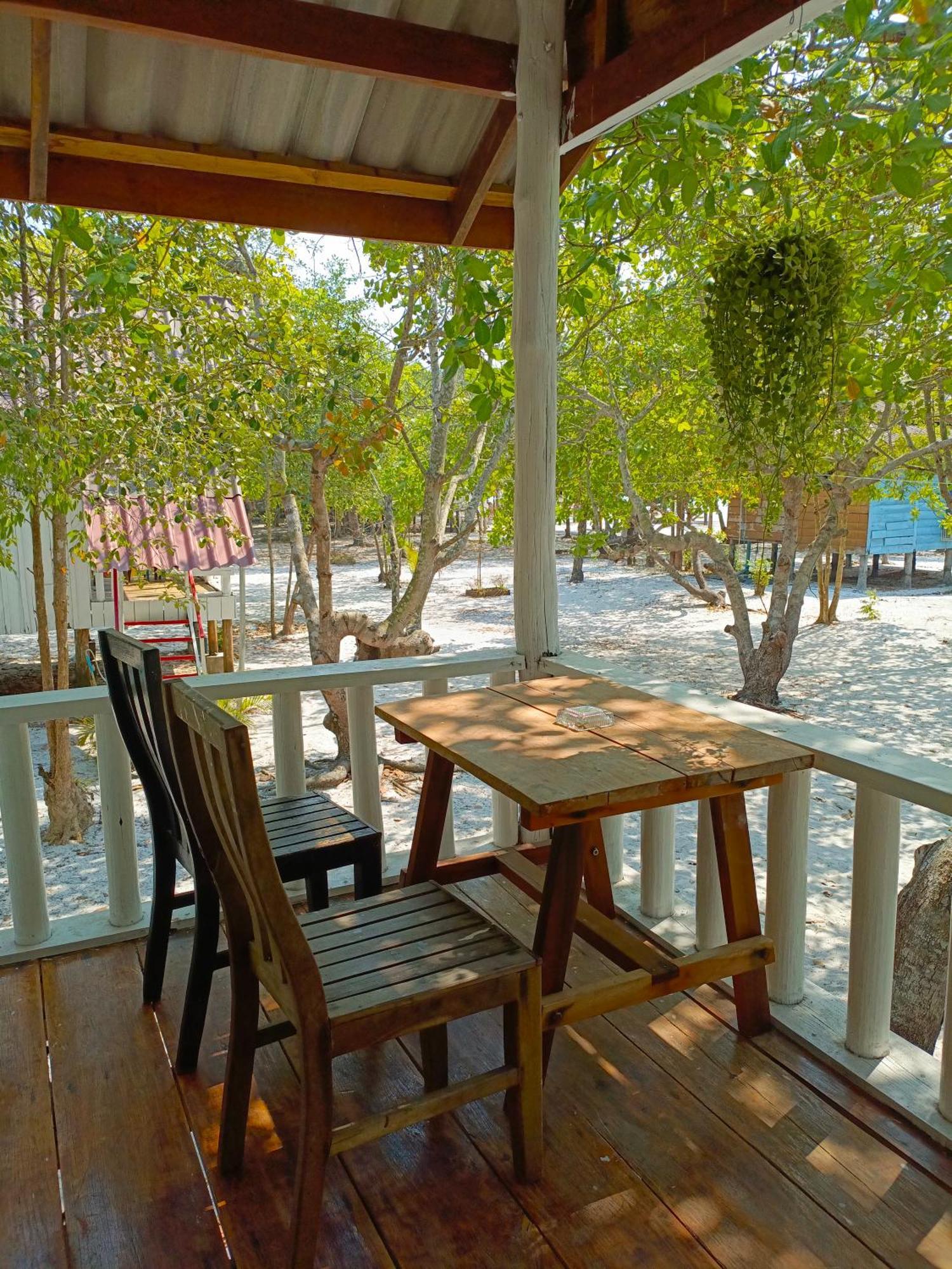 Koh Rong Beach Hostel And Bungalows Kaoh Touch Extérieur photo